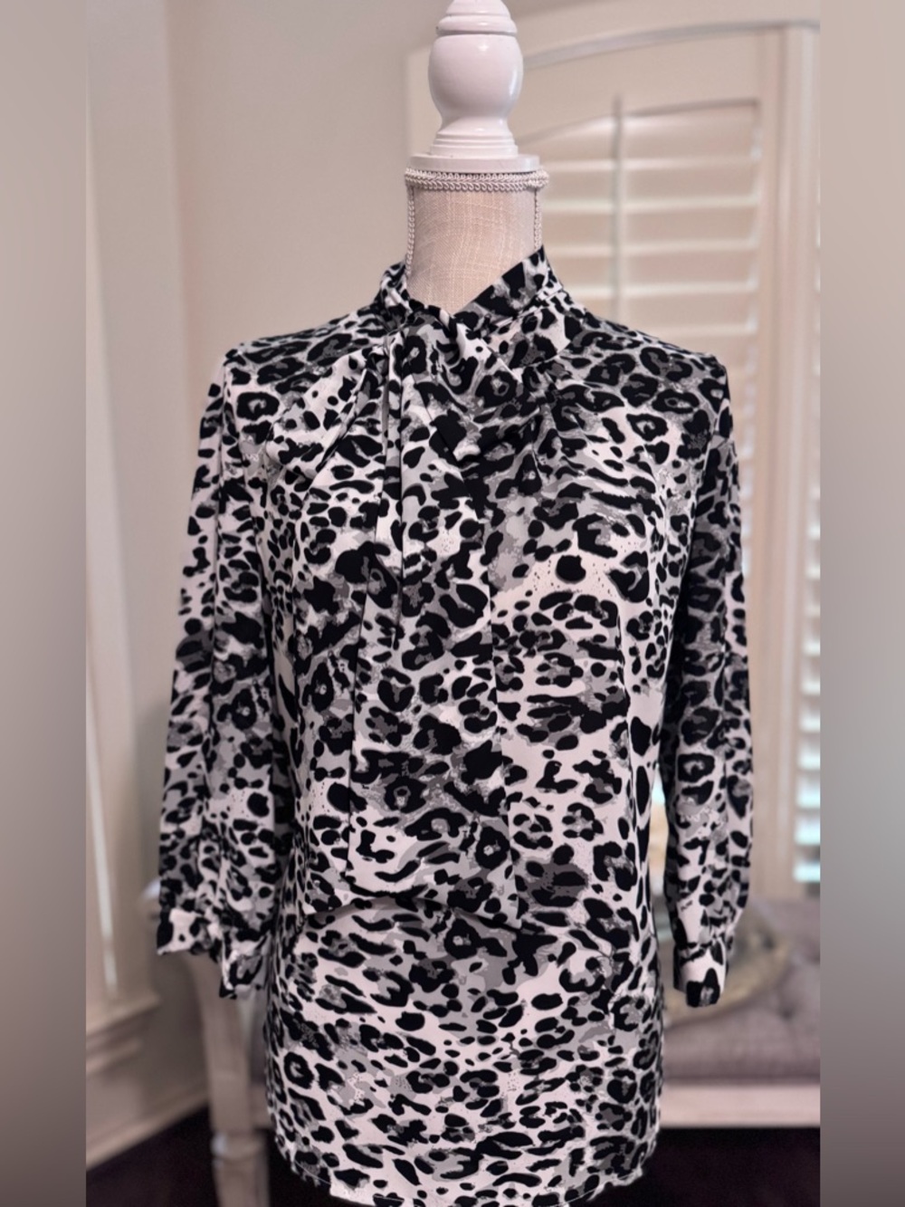 New York and Company Black and White Tie-Neck Animal Print Blouse